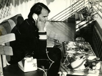 صورة نادرة لعبد الحليم حافظ بملابس البيت تتصدر مواقع التواصل الإجتماعي 1