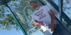  إسطنبول .. شرطي سابق يظهر عضوه التناسلي للسيدات المنتظرات في محطة الحافلات (فيديو)