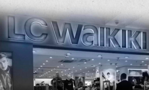 غضب واسع بعد سحب شركة LC Waikik التركية منتج كتب عليه بالعربية