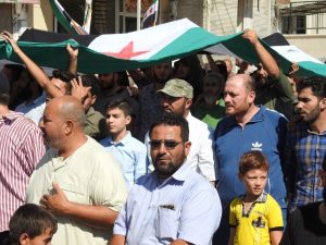 مظاهرات واسعة احتجاجًا على تصريحات تشاووش أوغلو شمال سوريا