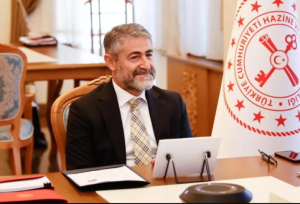 وزيرا المالية والتجارة يعلقان على بيانات نمو الاقتصاد التركي