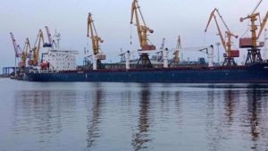 أول سفينة حبوب أوكرانية تغادر أوديسا