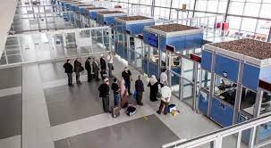 إعادة فتح المعابر مع قطاع غزة بصيغة "إنسانية" فقط اعتبارا من الـ9 صباحا 9