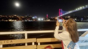 الخطوط التركية تقدم جولة مجانية بالبوسفور لركاب الترانزيت