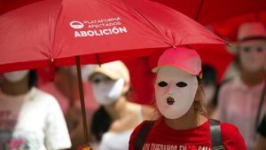 احتجاجات على مسودة قانون الدعارة في إسبانيا!