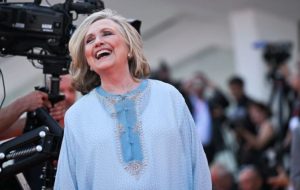 هيلاري كلينتون تكشف عن أغرب موقف في حياتها