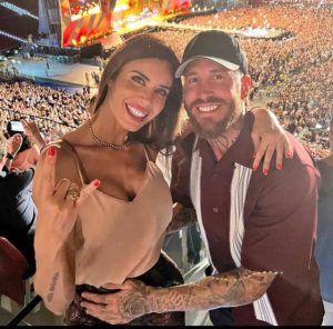 زوجة راموس تكشف عن عدد كبير لممارستهما العلاقة الحميمية في الشهر