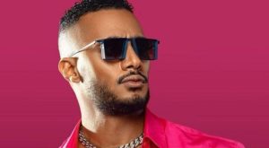 محمد رمضان يغسل وجهه بأغلى صابونة في العالم.. مصنوعة من الذهب (فيديو)