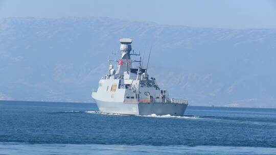 سفينة حربية تركية تتوجه إلى دولة قطر (صور) 5