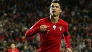 اعتدى عليه شفهيا وبكلمات قاسية.. كواليس انفجار كريستيانو غضبا في مباراة كوريا الجنوبية