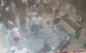 شاهد ما كشفته الكاميرات الأمنية لحظة انفجار شارع الاستقلال