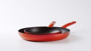 خبراء يفجرون مفاجأة بشأن خطورة مقلاة التيفال على الصحة !!