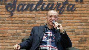 شاهد.. أردوغان يغني مع ابراهيم تاتليس لأورفا