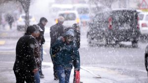  تحذيرات من تساقط الثلوج في 10 مدن تركية