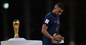 مبابي “خائن”