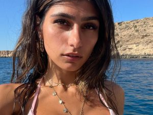 ميا خليفة تطلب أغرب وأجرأ هدية في عيد الميلاد.. ما طلبته صادم !!