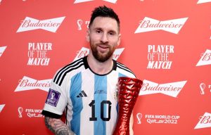 ميسي يجدد عقده مع باريس سان جيرمان لهذا السبب | تفاصيل