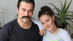 شاهد.. تدافع هستيري على النجم بوراك أوزجفيت في ستاد لوسيل في قطر | فيديو