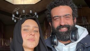 نيللي كريم تفاجئ جمهورها بالحجاب | صورة 1