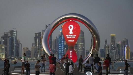  "الشطاف" يثير دهشة مشجعى كأس العالم الأوروبيين.. وشيخة قطرية تعلق 39