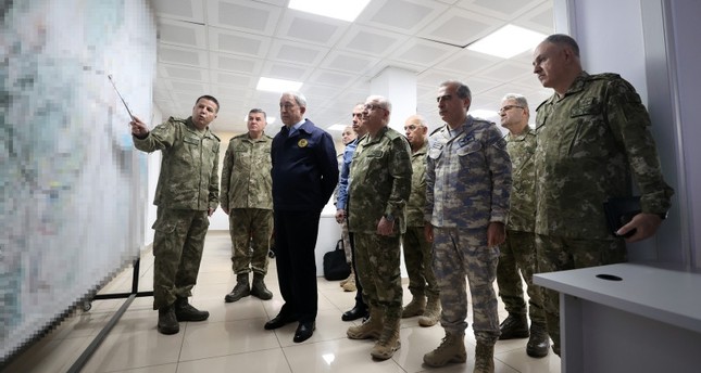 خلوص أكار يتفقد الحدود مع سوريا 7