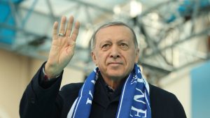 مقارنة بين وعود الحكومة والمعارضة قبل الانتخابات في تركيا
