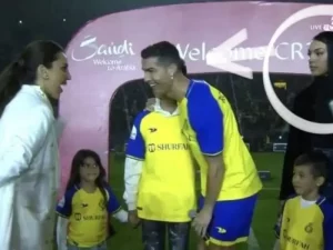غيرة جورجينا من مداعبة رونالدو مقدمة حفل انضمامه للنصر تثير الانتباه (شاهد)