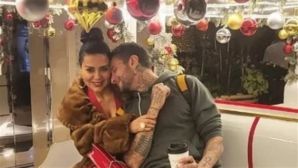 لايقين على بعض.. رد رانيا يوسف على صورة أحمد الفيشاوي في أحضانها 19