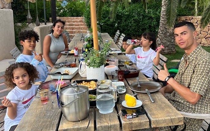 وظيفة شاغرة في قصر رونالدو براتب 5500 دولار