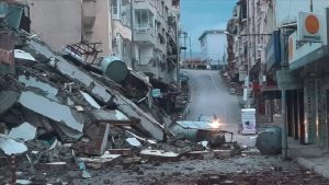 تحذير من رياح قوية لخمس مدن في منطقة الزلزال