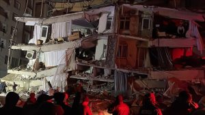 تضامن دولي لمساعدة المتضررين من زلزال تركيا