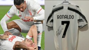 لاعب تركي يعرض قميص رونالدو للبيع لصالح ضحايا الزلزال