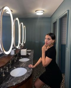 من الحمام وبتصرف غير أخلاقي.. جنا عمرو دياب تثير ضجة في أحدث جلسة تصوير 62