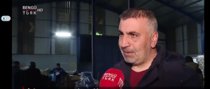 شاهد ردة فعل نائب تركي بعد شعوره بالزلزال خلال مقابلة على الهواء