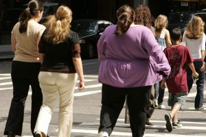 “اكتئاب وعنف جنسي”.. تقرير يكشف عن دراسة صادمة بشأن الفتيات المراهقات في أميركا