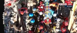 تركيا .. إنقاذ شقيقين من تحت الأنقاض بعد 198 ساعة وشاب بعد 200 ساعة