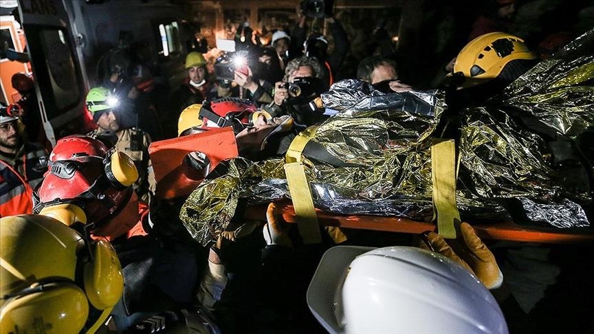 زلزال تركيا.. إنقاذ شخص بعد 183 ساعة