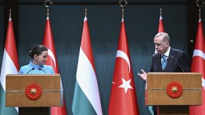 أردوغان يقيم مأدبة طعام على شرف نظيرته المجرية