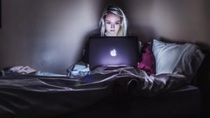 الأفلام الإباحية