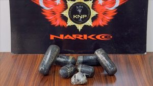 الامن التركي يوقف ايراني خبأ مخدرات في أمعائه