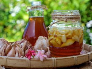 فوائد صحية واستخدامات متعددة لـ العسل مع الثوم