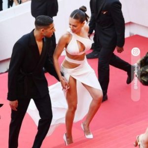 هل تراجعت زوجة أشرف حكيمي عن قرار الإنفصال؟ صور تثير ضجة 1