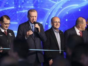 العدالة والتنمية التركي: أردوغان سيتراجع عن خطته الاقتصادية وتعديل وزاري قريب!