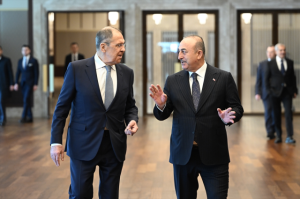 تشاووش أوغلو يرد على المطالبات بسحب القوات التركية من سوريا