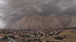 الأرصاد الجوية التركية تحذر من عاصفة غبار في 15 ولاية