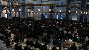 بمناسبة عيد الفطر.. مساجد اسطنبول تمتلأ بالمصلين وتصدح بالتكبيرات