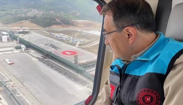 وزير الطاقة التركي