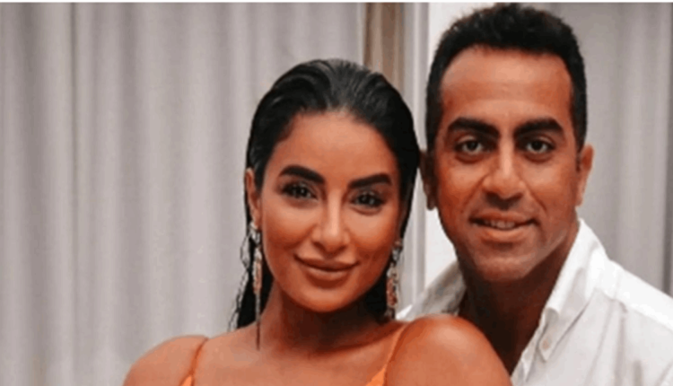 فنانة شهيرة