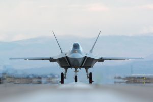 المقاتلة التركية “قآن” تحلق بمحرك بمحلي