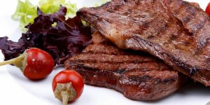 خبراء تغذية يكشفون عن أفضل 3 لحوم مثالية لمرضى الكوليسترول